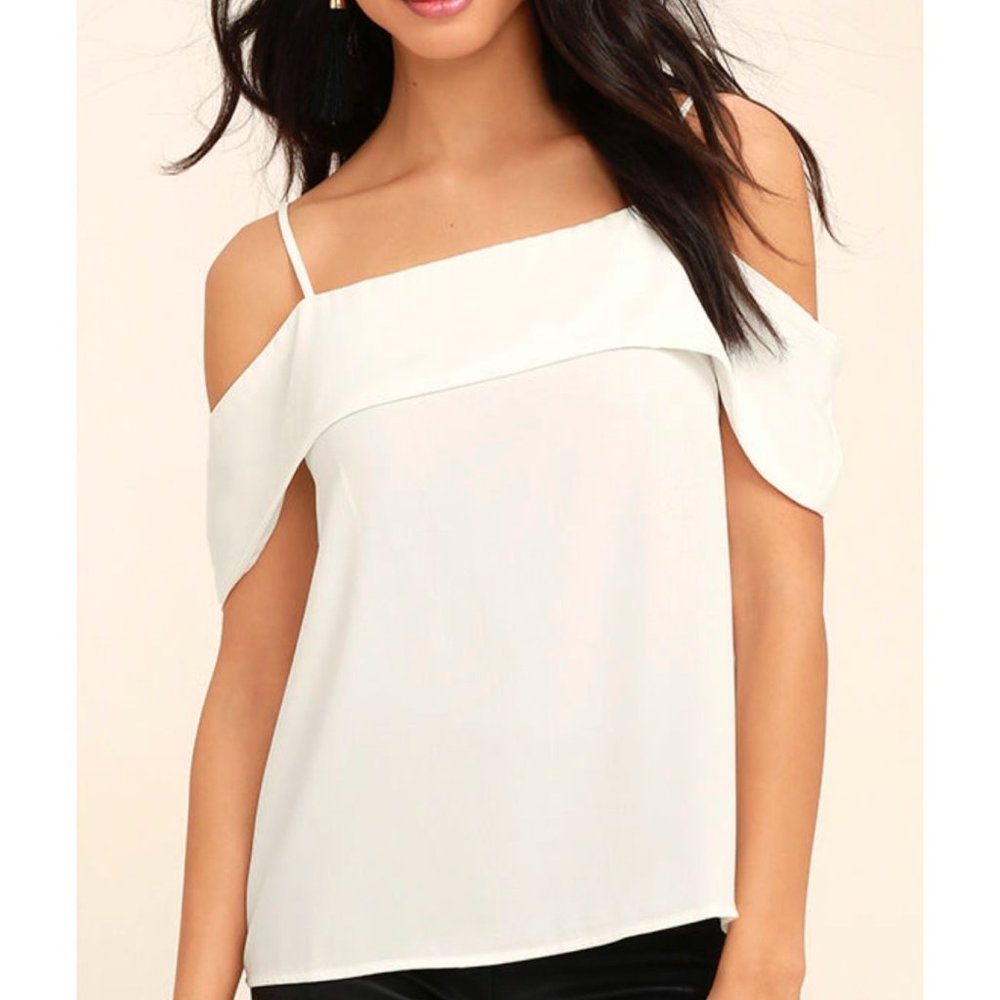 Lulu's White Off Shoulder Blouse Size Medium